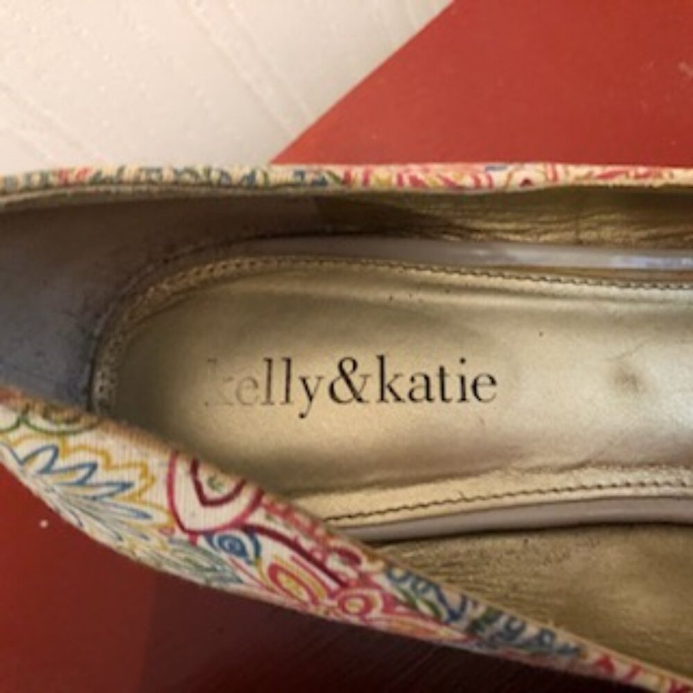 Kelly & Katie floral wedge peep toes with bows, size 8 - Picture 2 of 5